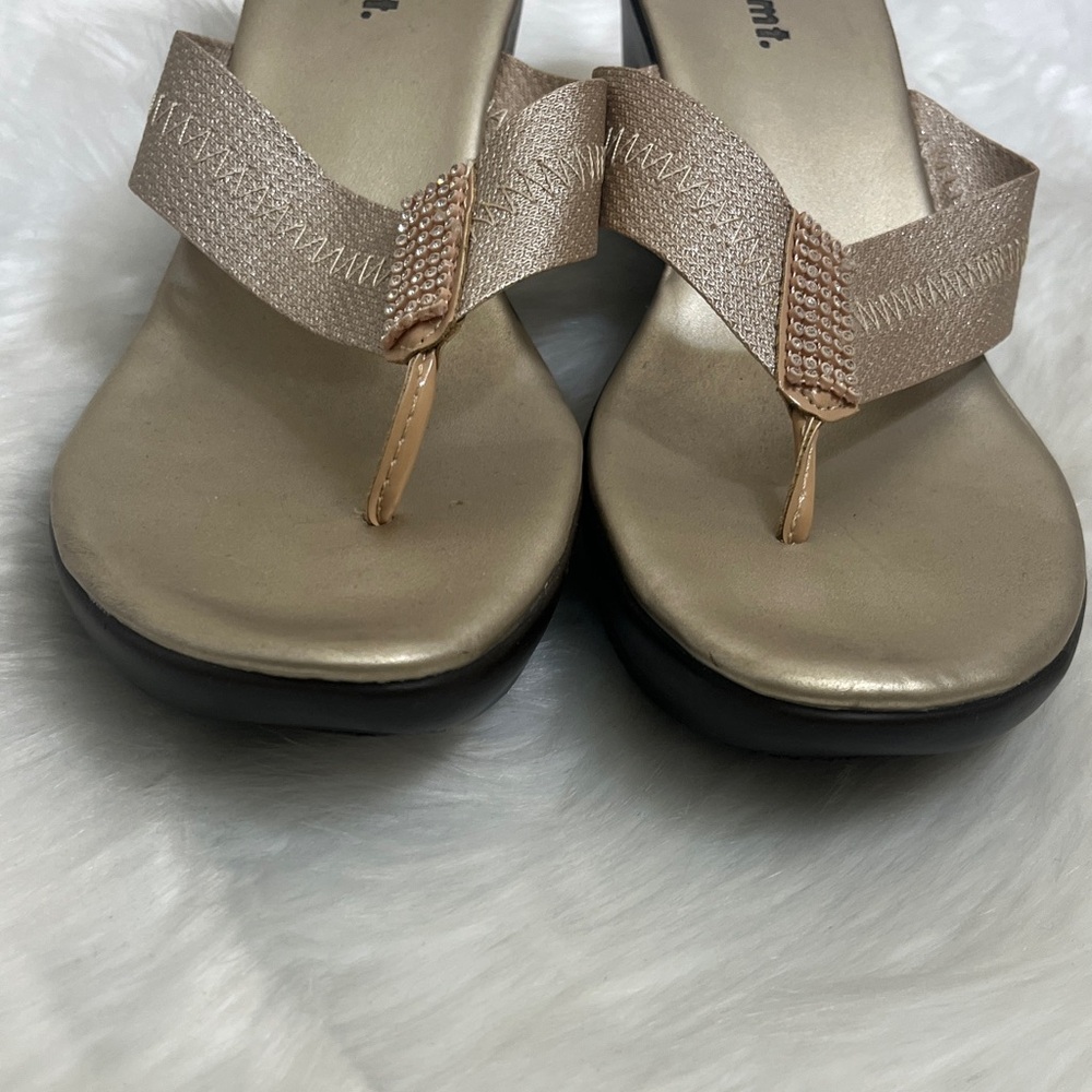 White Mt. Wedge Sandals - Picture 5 of 11